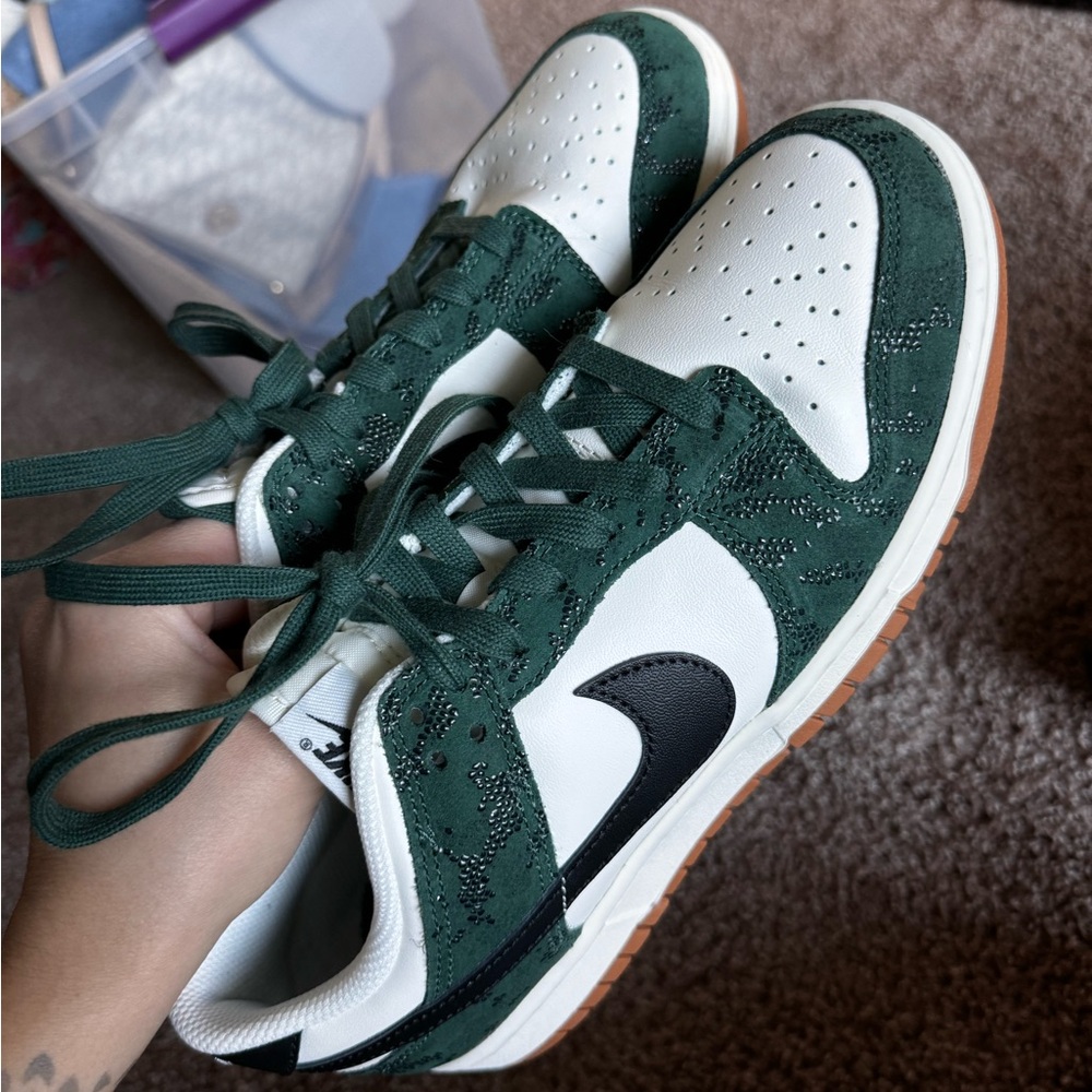 Nike Dunks - Picture 6 of 7